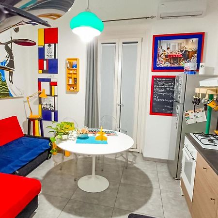 Mr Square Apartment คาตาเนีย ภายนอก รูปภาพ