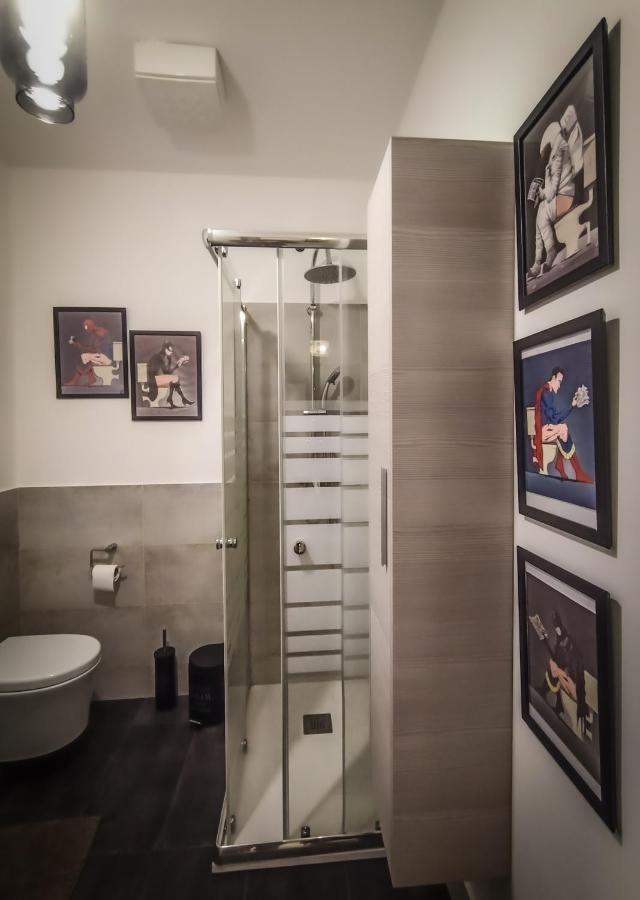 Mr Square Apartment คาตาเนีย ภายนอก รูปภาพ