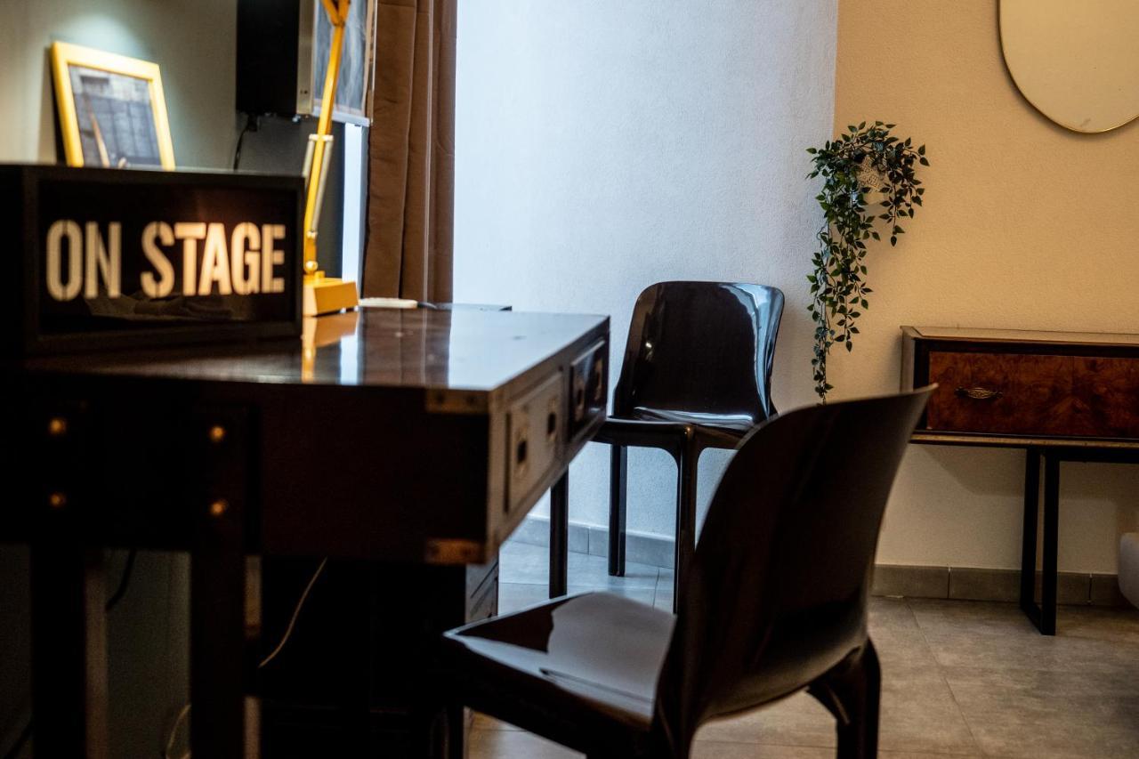 Mr Square Apartment คาตาเนีย ภายนอก รูปภาพ