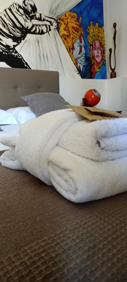 Mr Square Apartment คาตาเนีย ภายนอก รูปภาพ