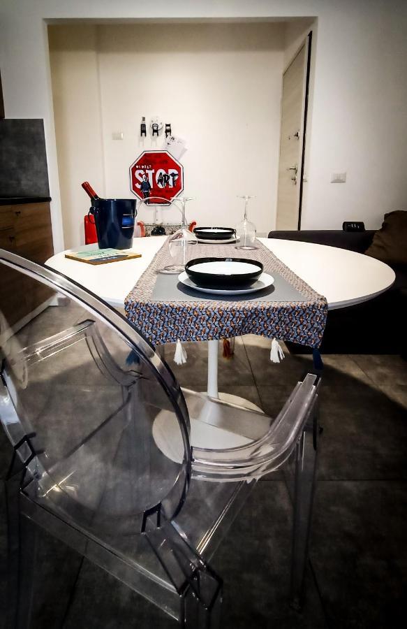 Mr Square Apartment คาตาเนีย ภายนอก รูปภาพ